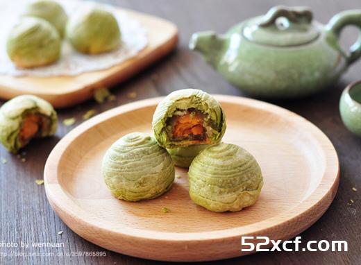 抹茶蛋黄酥的做法