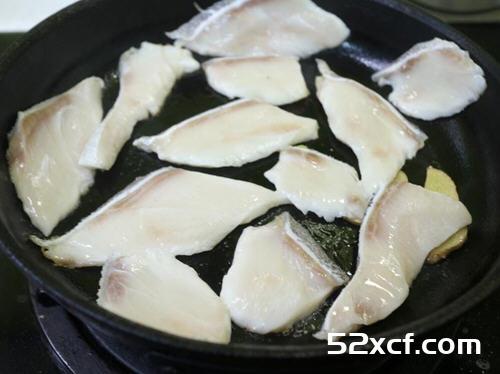 豆鼓葱烧鱼片的做法