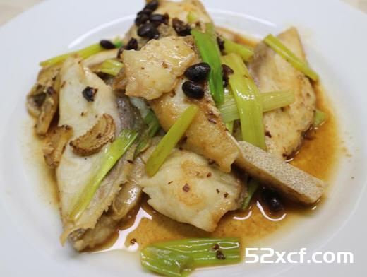 豆鼓葱烧鱼片的做法