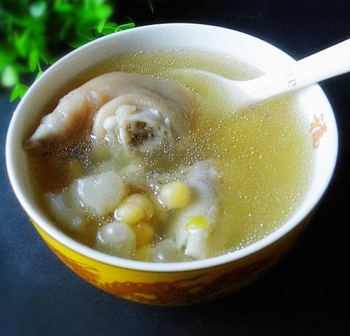 豌豆蹄花汤的做法