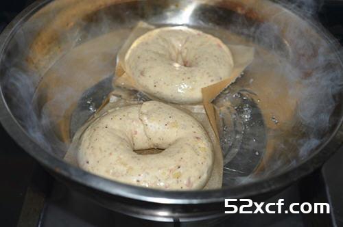 奶酪培根贝果的做法