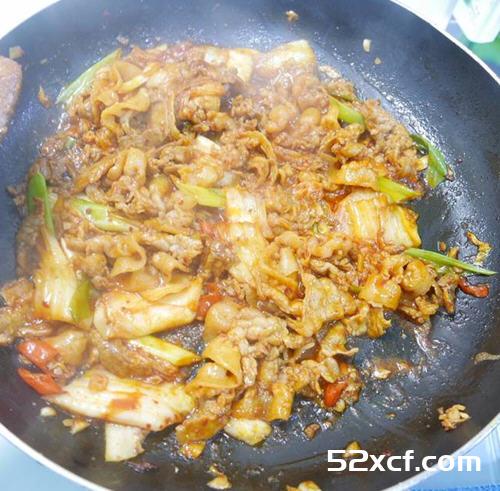 韩式泡菜炒猪肉的做法