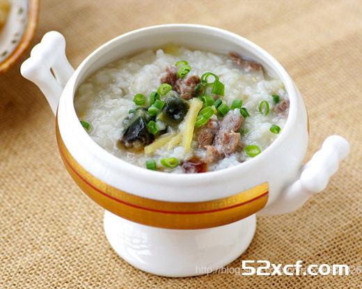 皮蛋瘦肉粥电饭煲做法