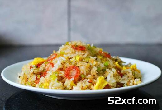 广式腊肠炒饭的做法