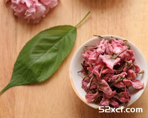 盐渍樱花的做法