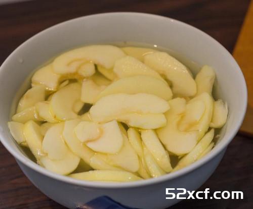平底锅做翻转苹果派制作方法