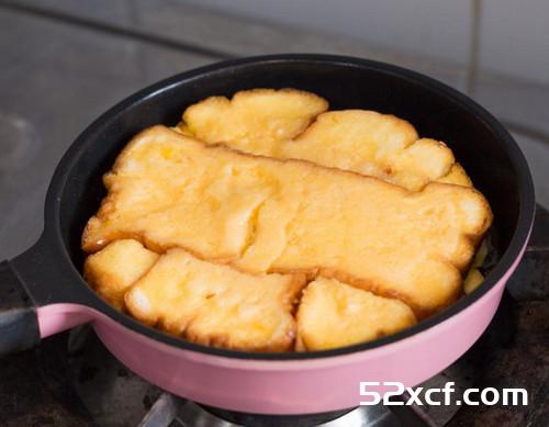 平底锅做翻转苹果派制作方法