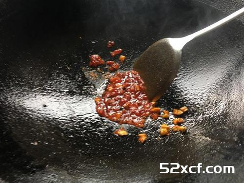 正宗饭店里边的鱼香茄子