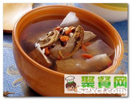 枸杞桂圆炖猫肉