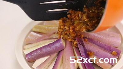 剁椒蒸茄子豆腐的做法