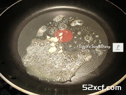 泡菜明太子炒乌龙面的做法