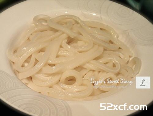 泡菜明太子炒乌龙面的做法
