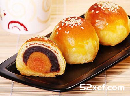 蛋黄酥为什么会爆开破皮？蛋黄酥爆馅是啥原因