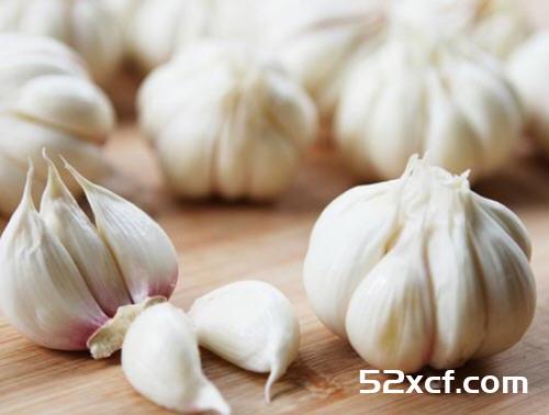 主持人李咏患癌去世仅50岁，吃这些食物预防癌症很重要性