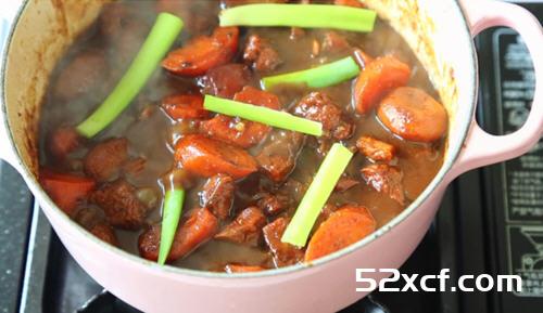 深圳正宗羊肉煲的做法
