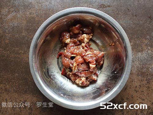 豆干芹菜炒肉片的做法