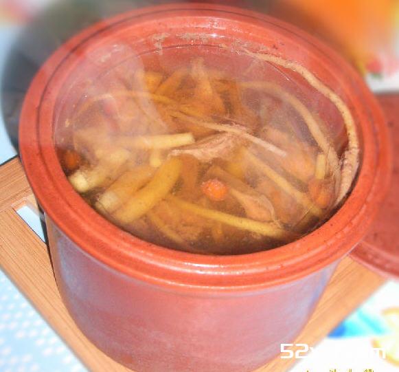 参归炖猪心的做法