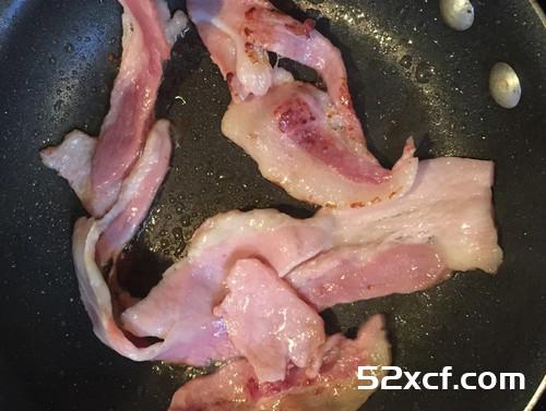 简易版培根蛋饼的做法