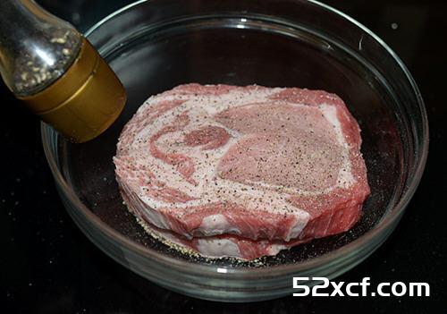 烤箱烤梅花肉的做法