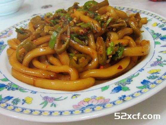 炝酸辣土豆粉的做法