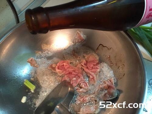 葱爆牛肉之维力炸酱的做法
