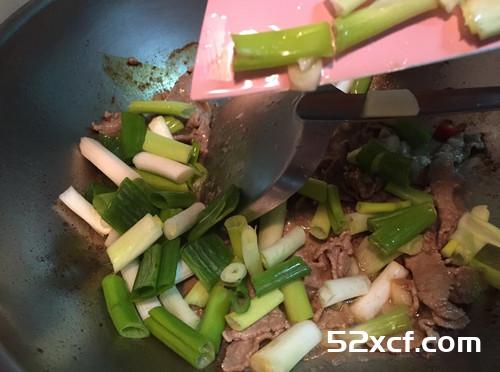 葱爆牛肉之维力炸酱的做法