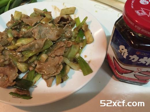 葱爆牛肉之维力炸酱的做法
