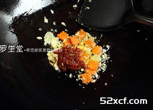 酱爆春笋鲜蚕鱼片的做法