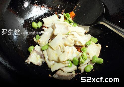 酱爆春笋鲜蚕鱼片的做法