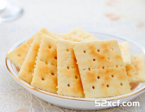 吃苏打饼干会胖吗？会长胖