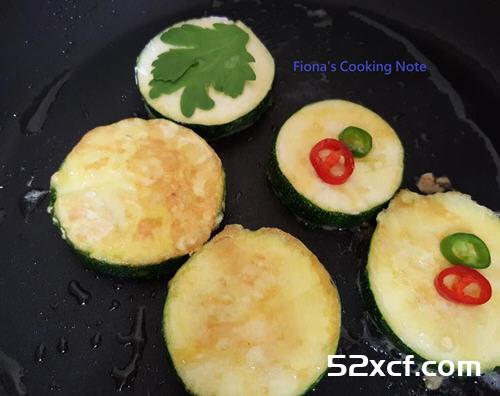 韩式栉瓜煎饼的做法