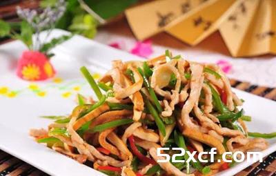 炒菜什么时候加水菜炒的好吃