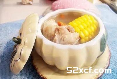 炒菜什么时候加水菜炒的好吃