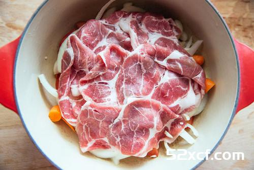 无水咖哩番茄牛肉锅的做法