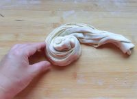 椒盐手抓饼的做法
