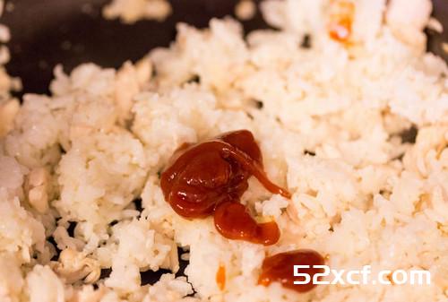 蕾丝金网蛋包饭的做法