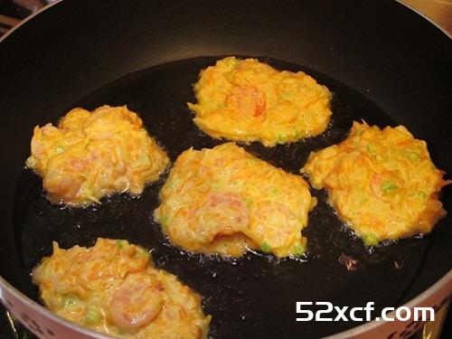 南瓜海鲜煎饼的做法