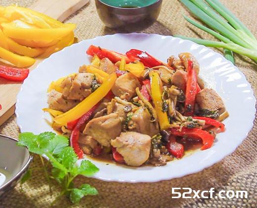 甜椒炒鸡胸肉的做法