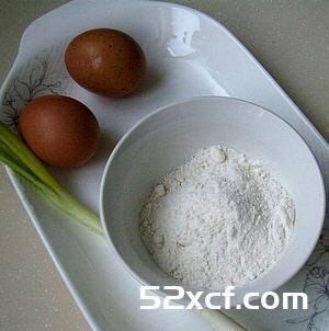 鸡蛋葱花薄饼的做法