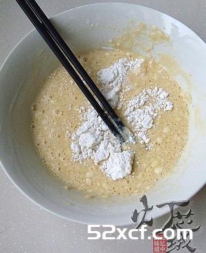 鸡蛋葱花薄饼的做法