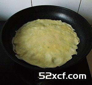 鸡蛋葱花薄饼的做法