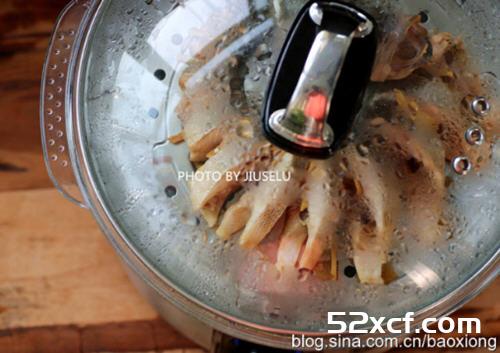 清蒸鲈鱼的家常做法