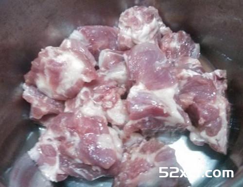 芥菜排骨酥汤的做法