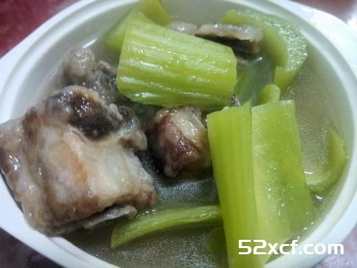 芥菜排骨酥汤的做法