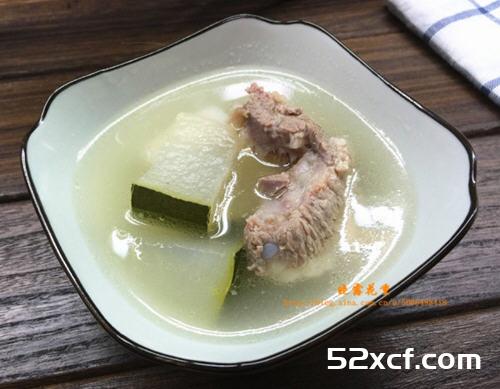 冬瓜淮山排骨汤的做法