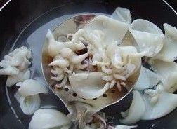 韭菜炒墨鱼的做法