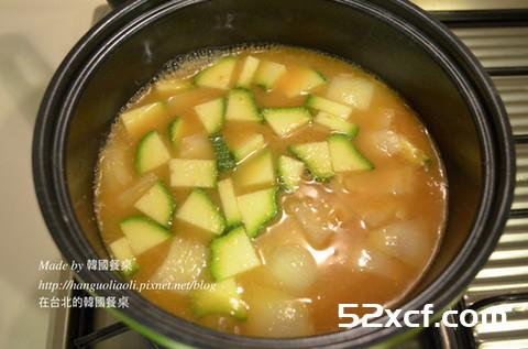 韩式蛤蜊大酱汤