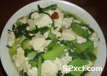 豆腐烧萝卜的做法