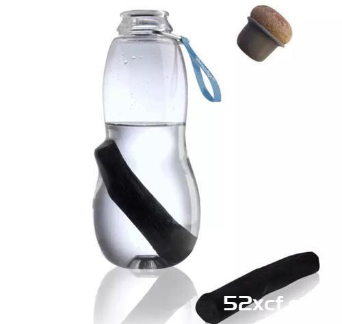 这杯炭水凭啥火过鲜榨蔬果汁？