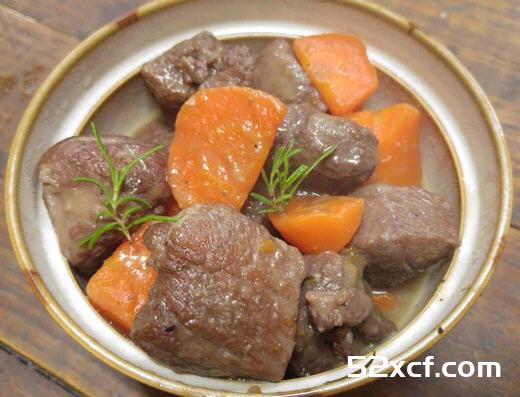 法式红酒炖猪肉的做法